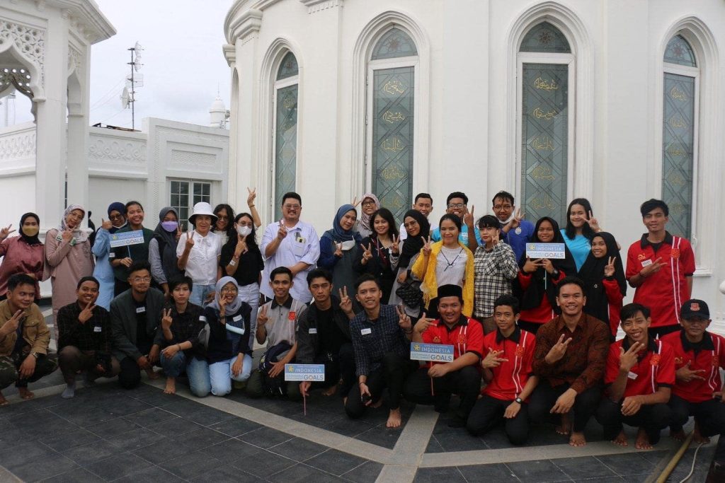 10Indonesian Youth Learn the Value of Peace through Diversity
